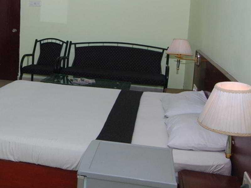 Priya Residency Hotel Secunderabad Exterior photo